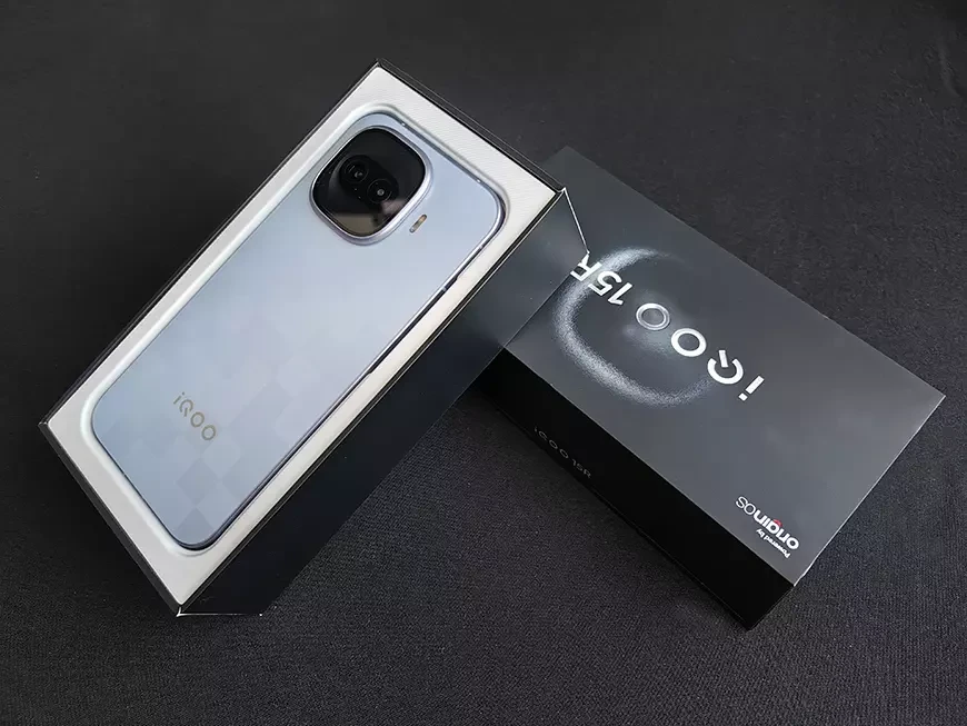 Игровой смартфон iQOO 15R