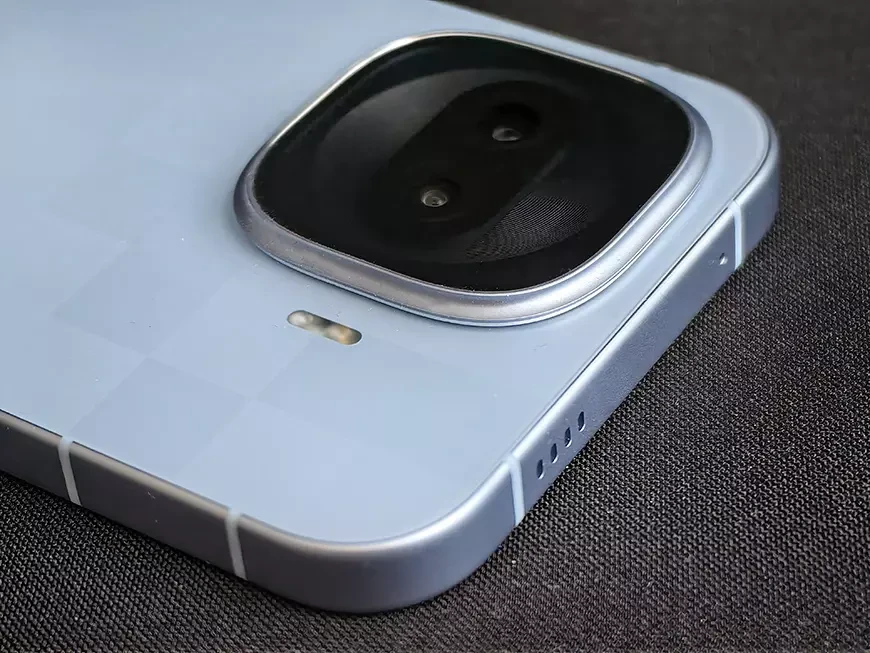 Игровой смартфон iQOO 15R