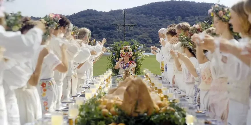 Солнцестояние / Midsommar (2019)