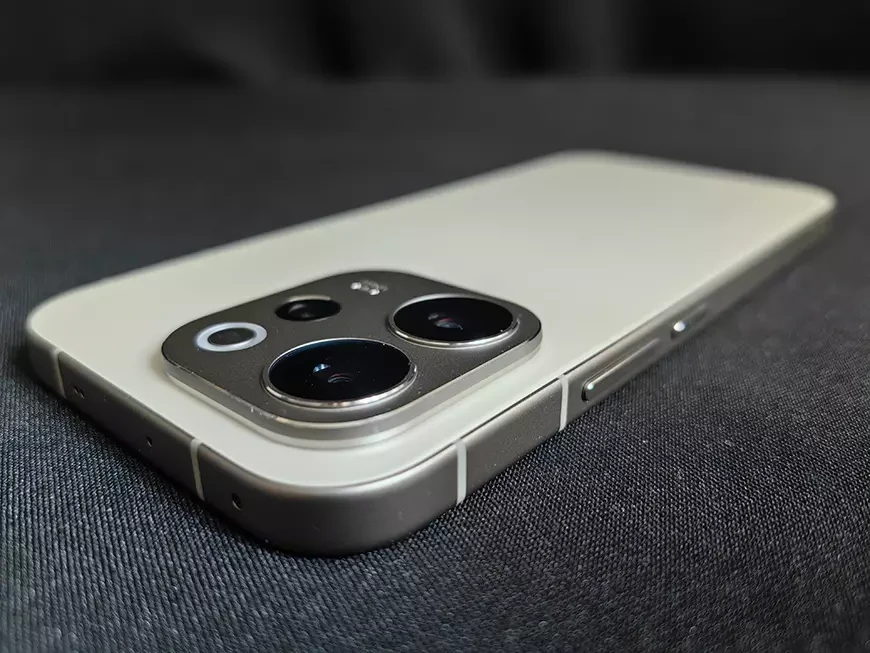 Смартфон vivo V70