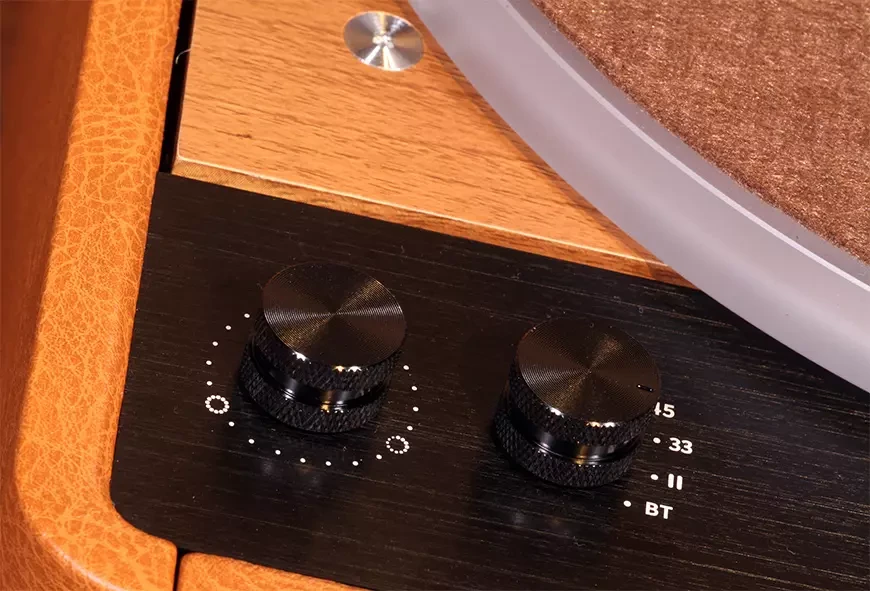 Проигрыватель виниловых пластинок со встроенной акустикой Phaze Audio Julia