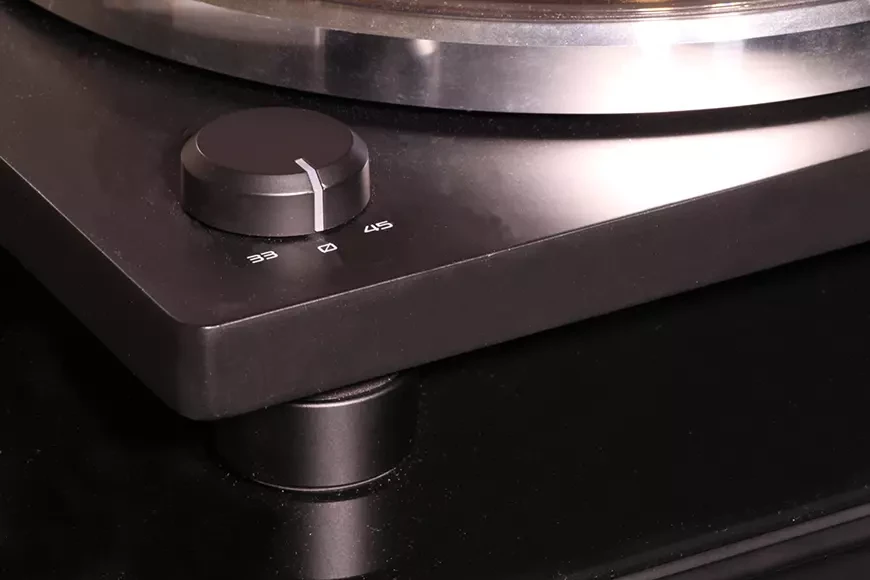 Проигрыватель виниловых пластинок Premiera T-One