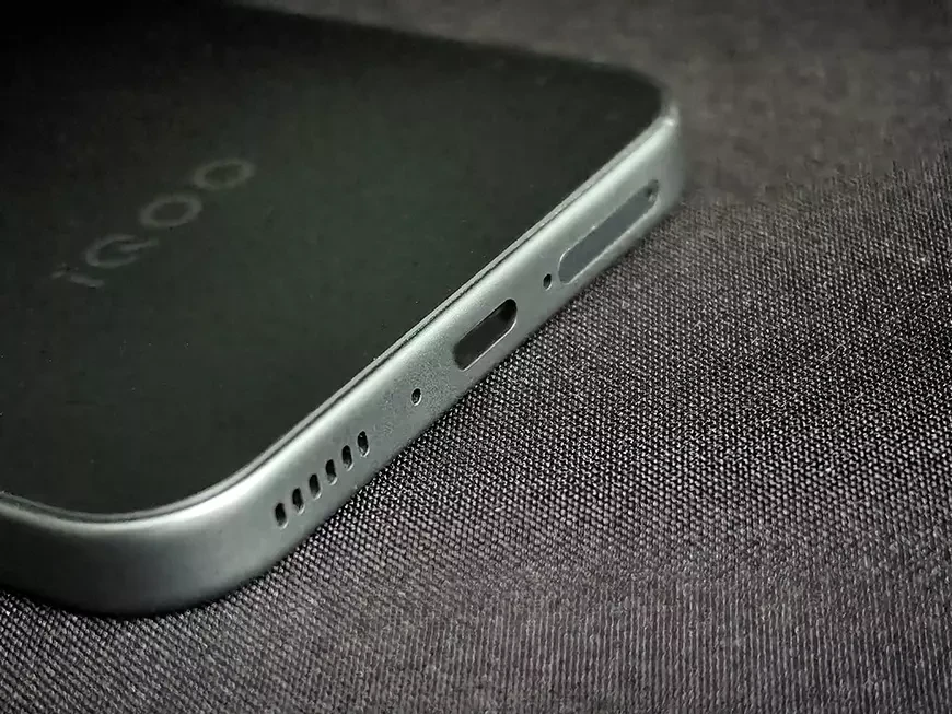 Смартфон iQOO Z11