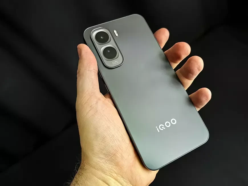 Смартфон iQOO Z11