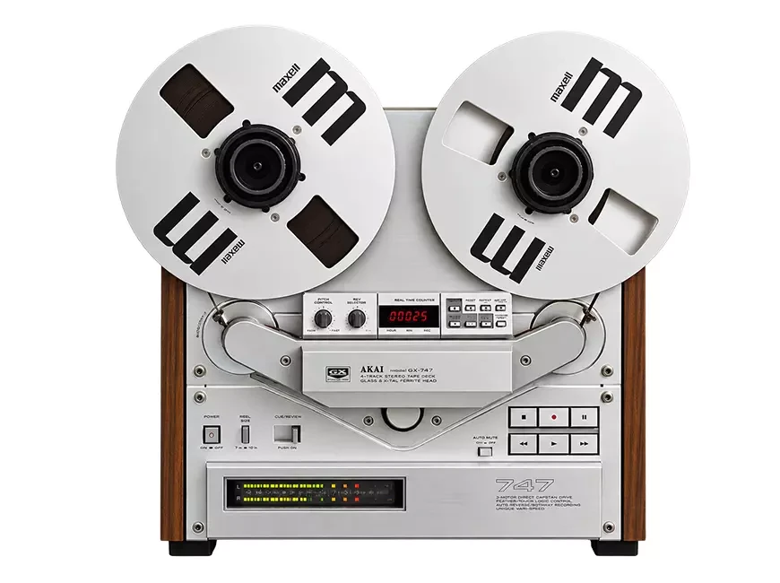 Akai GX-747