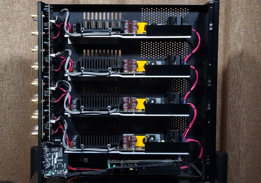 Восьмиканальный усилитель мощности Premiera D8PA