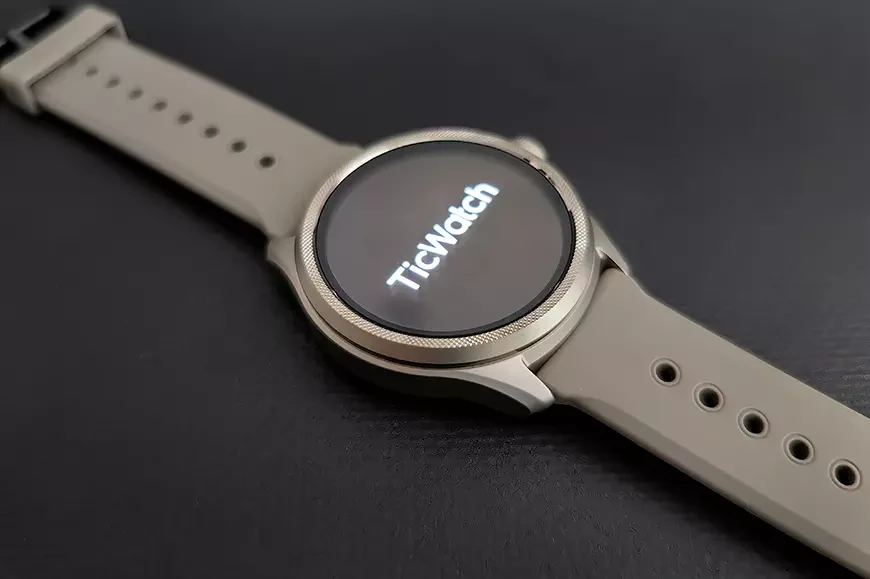 Смарт-часы Mobvoi TicWatch Pro 5