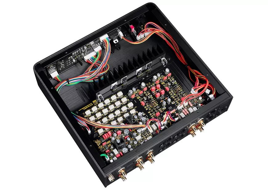 Предварительный усилитель KECES S4