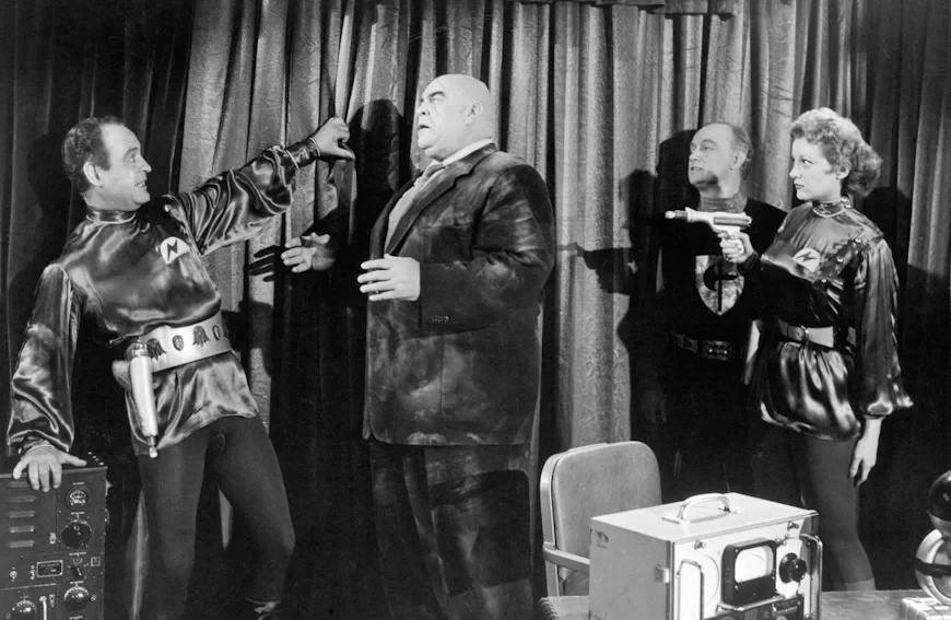 2. План 9 из открытого космоса / Plan 9 from Outer Space (1957)