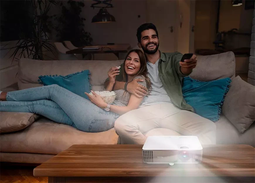 BenQ W1800 – идём в кино, не выходя из дома