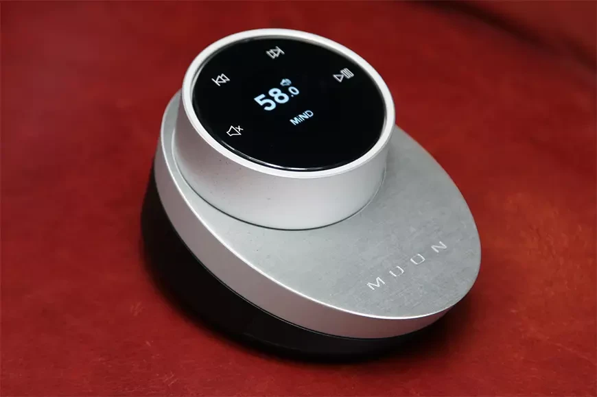 Предварительный усилитель с блоком стримера и ЦАП Moon 791