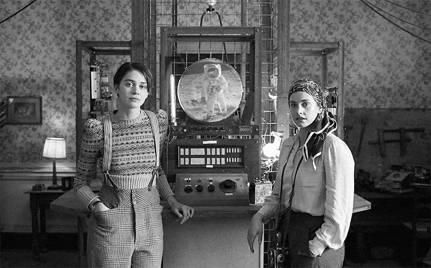 6. Лола (или Запомни завтра) / LOLA (or Remember Tomorrow) (2022)