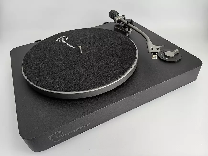 Проигрыватель виниловых пластинок Reproductor RP-LP2XBT