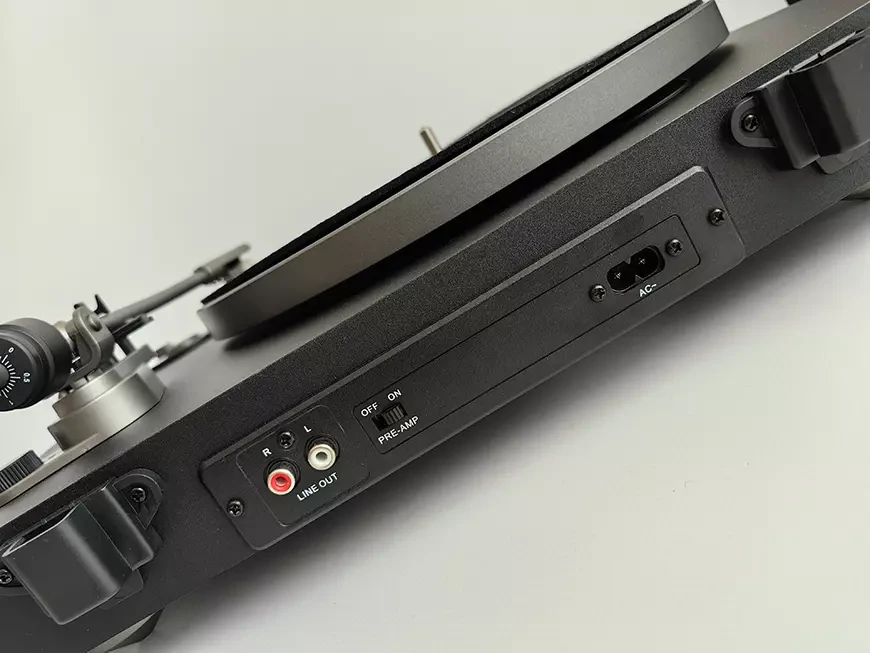 Проигрыватель виниловых пластинок Reproductor RP-LP2XBT