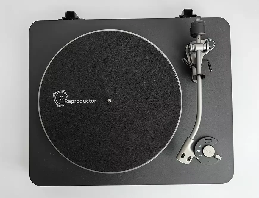 Проигрыватель виниловых пластинок Reproductor RP-LP2XBT