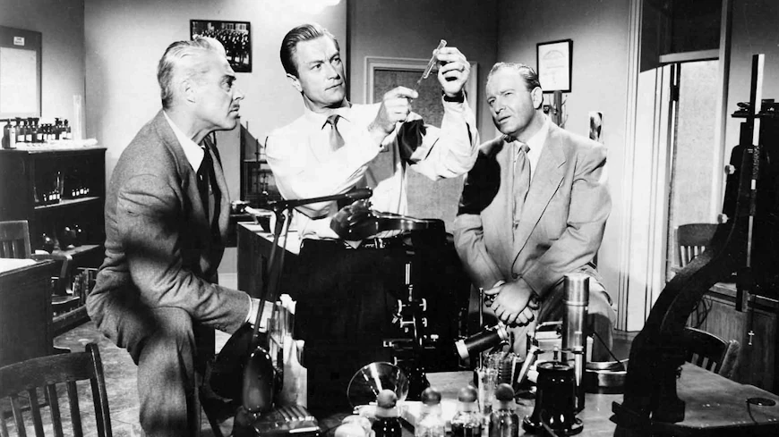 4.	Существо с атомным мозгом / Creature with the Atom Brain (1955)