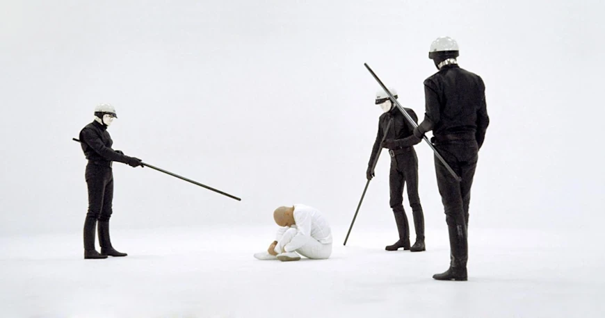 4.	THX 1138 / THX 1138 (1971)