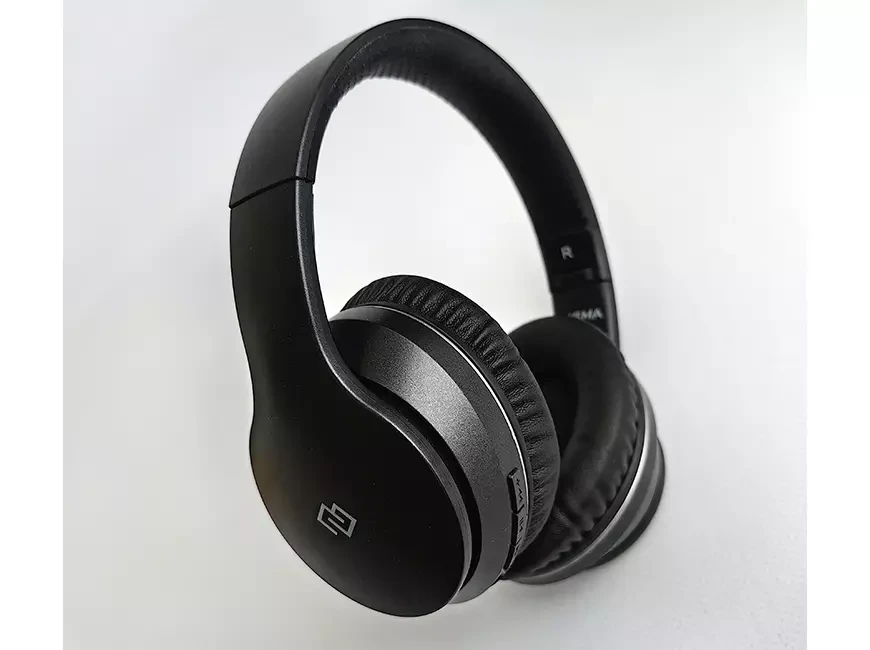 Накладные беспроводные наушники с системой шумоподавления DIGMA BT-19