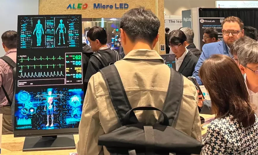 31-дюймовый одномодульный дисплей microLED от AUO