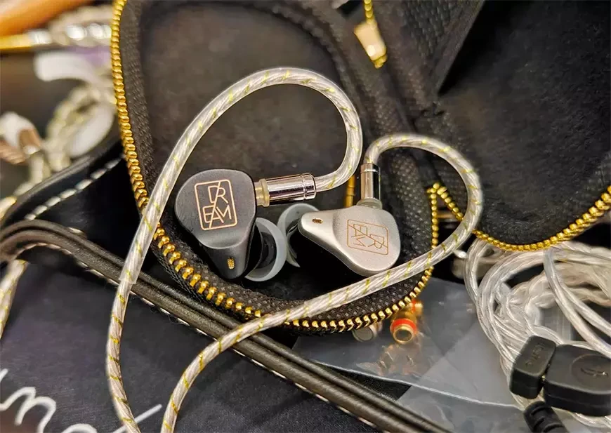 Внутриканальные гибридные наушники Simgot EM10