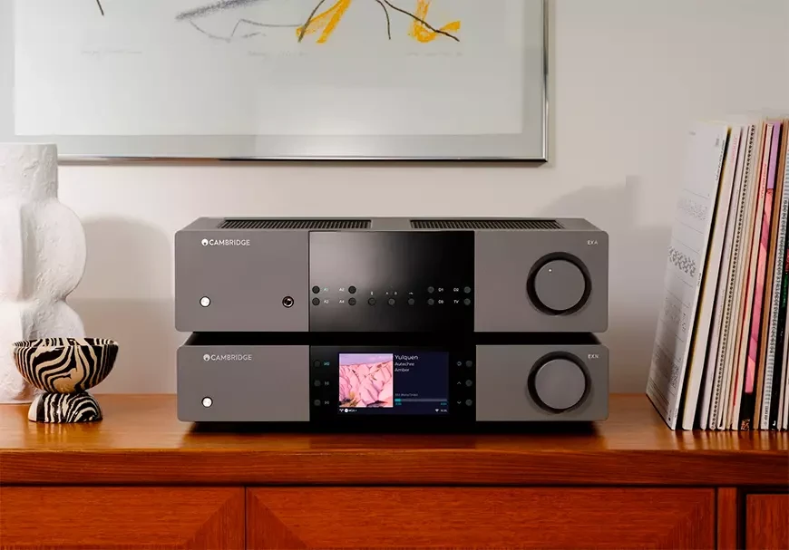 Интегральный стереоусилитель Cambridge Audio EXA100 и музыкальный стример EXN100