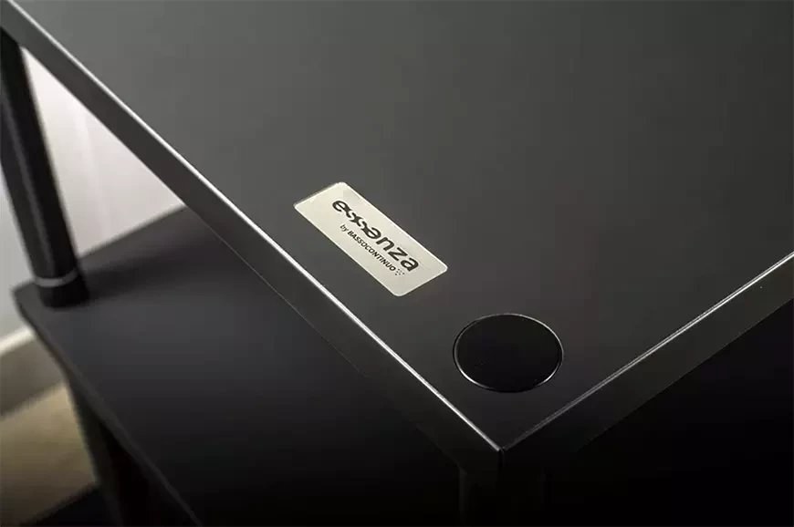 Bassocontinuo Essenza Vinyl Shelf – специальная полка для проигрывателей виниловых пластинок