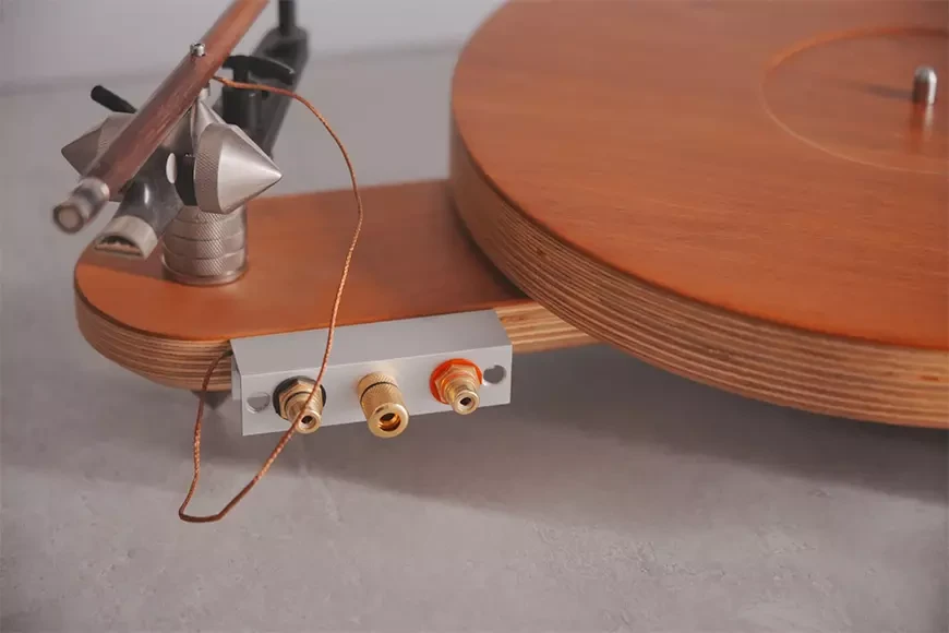 Проигрыватель виниловых пластинок SteinMusic Arco 40 Limited Edition