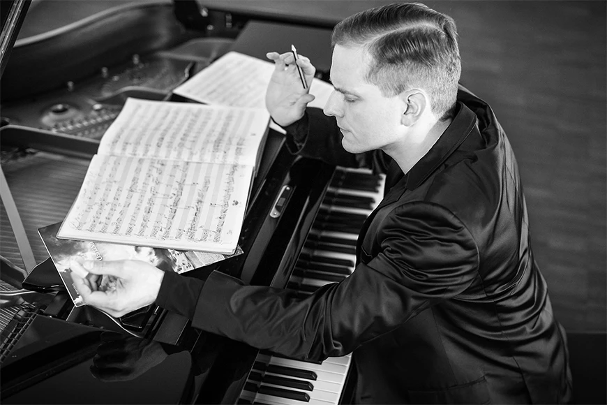 Композитор и пианист Гётц Эстлинд