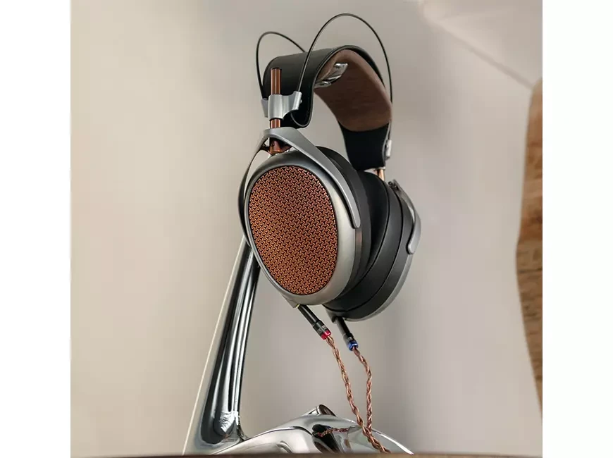 Meze Poet – планарные магнитостатические накладные наушники