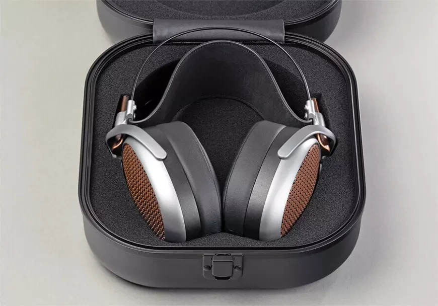 Meze Poet – планарные магнитостатические накладные наушники