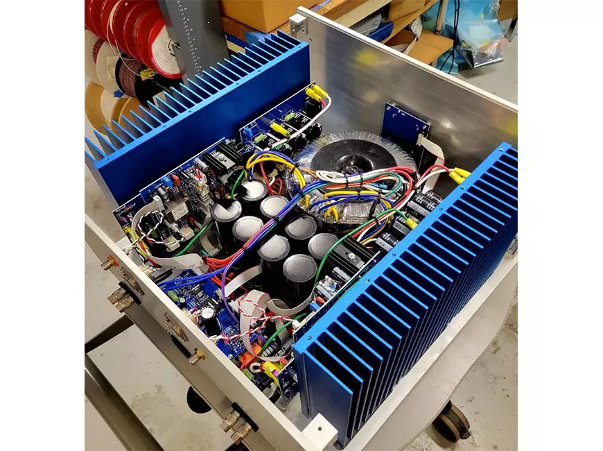 ModWright KWA 300 – стереофонический транзисторный усилитель мощности