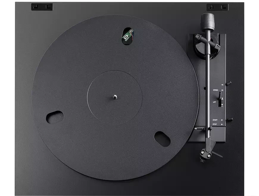 Полностью автоматический проигрыватель виниловых пластинок Pro-Ject Automat A1.2