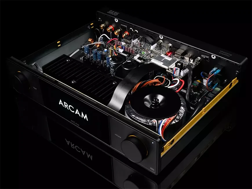 Сетевой интегральный усилитель Arcam SA35