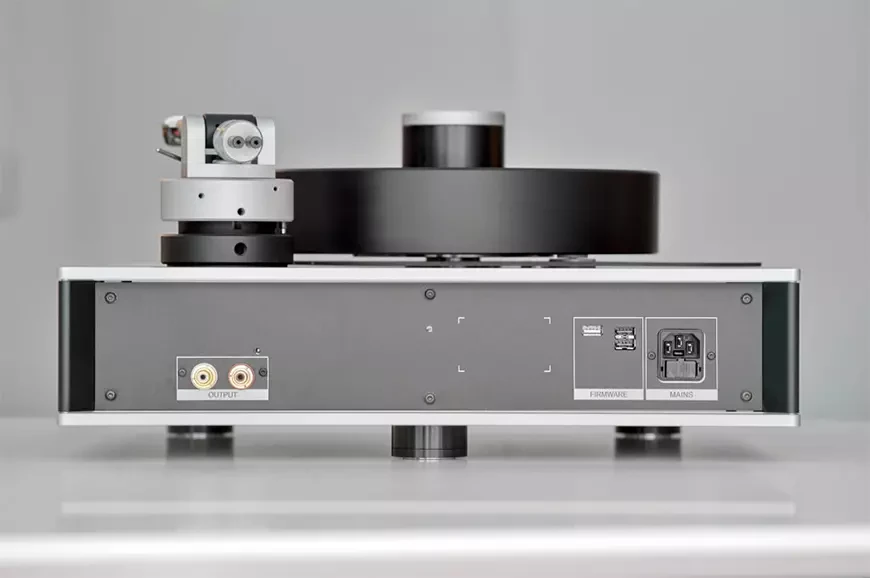 Проигрыватель виниловых пластинок Soulution 787