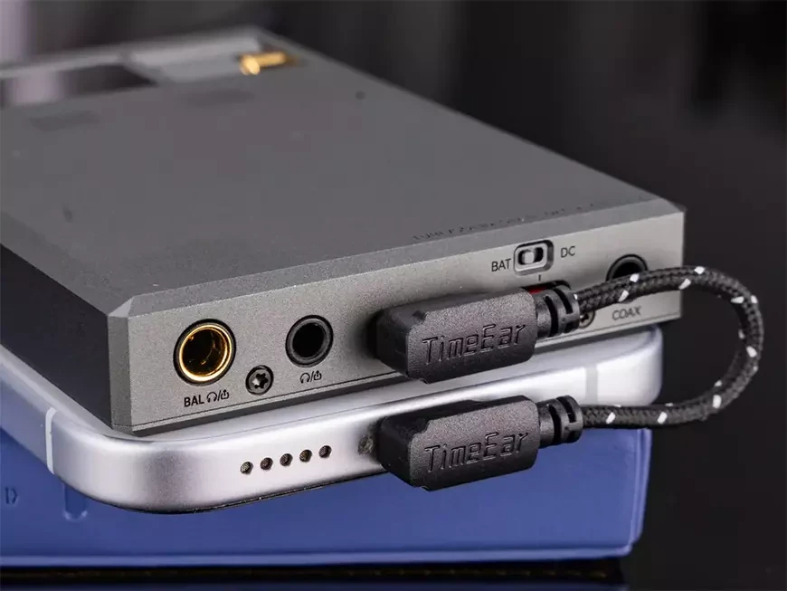 Портативный ЦАП с усилителем для наушников Cayin RU9