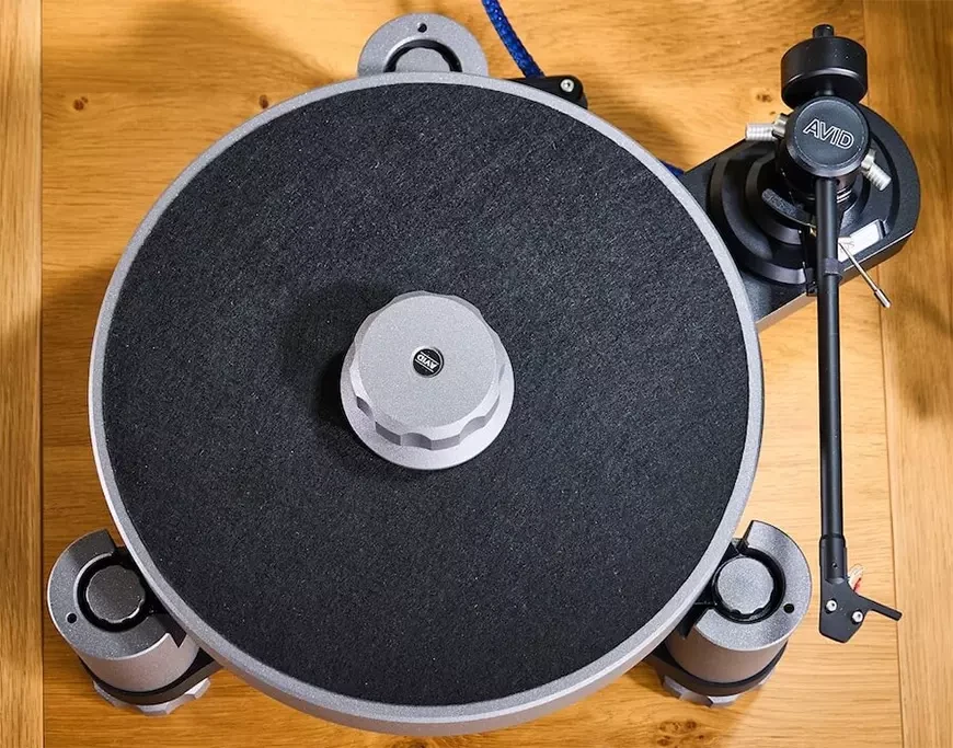 Проигрыватель виниловых пластинок AVID Relveo