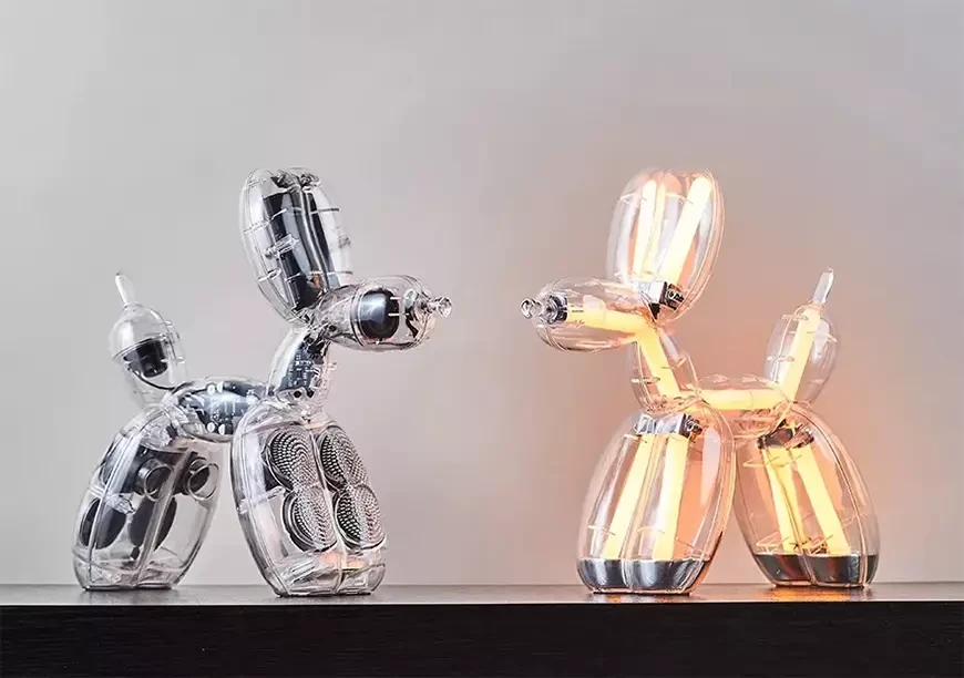 Lexon Balloon Dog — беспроводная колонка и лампа