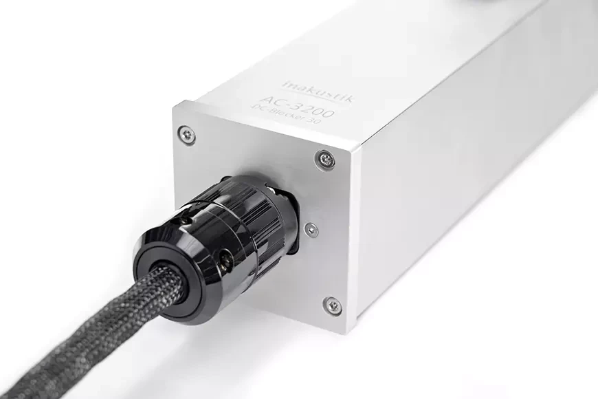 Распределитель питания in-akustik AC-3200