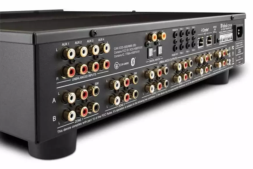 6-зонный матричный предварительный усилитель McIntosh CR106