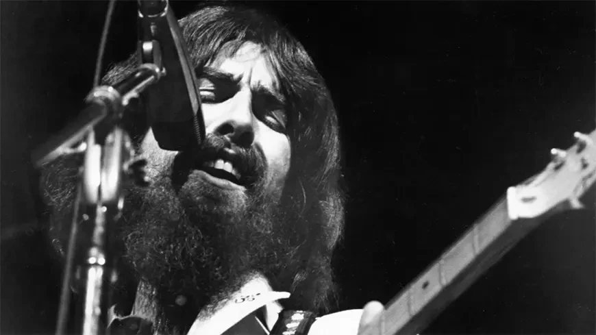 Детективный фильм ужасов «Орудия» открывает мрачная песня Джорджа Харрисона