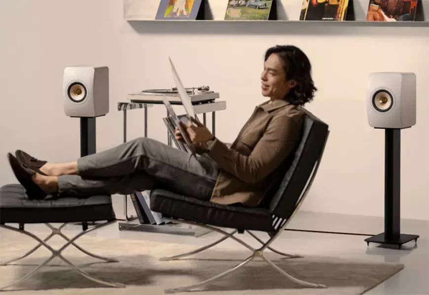 Акустические системы KEF серии LS50 теперь доступны в цветах Moss Green и Sand Shell