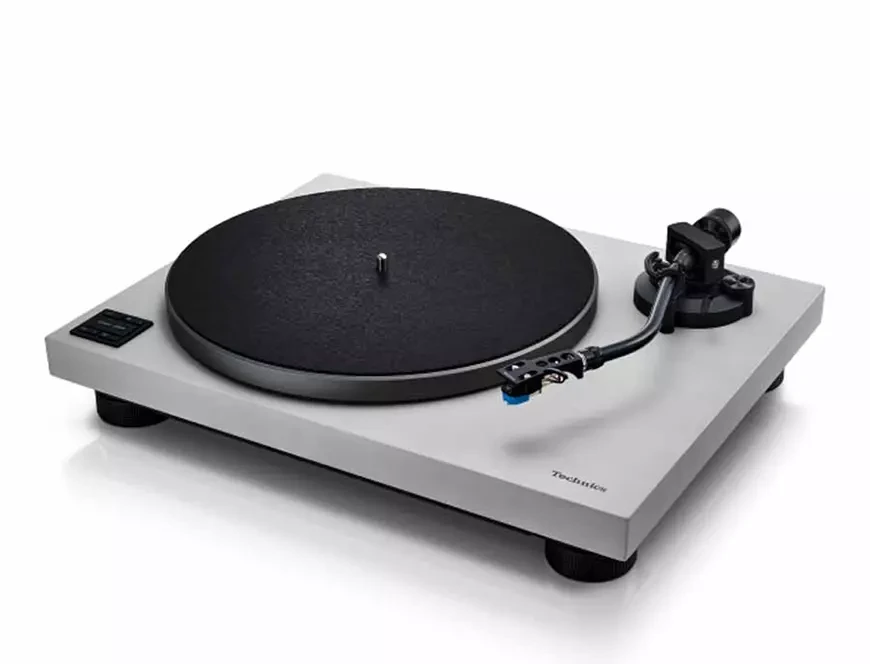 Проигрыватели виниловых пластинок Technics SL-40CBT и SL-50C