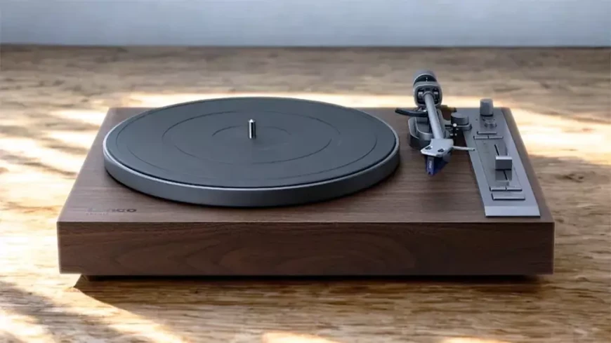 Проигрыватель виниловых пластинок Lenco LBT-515