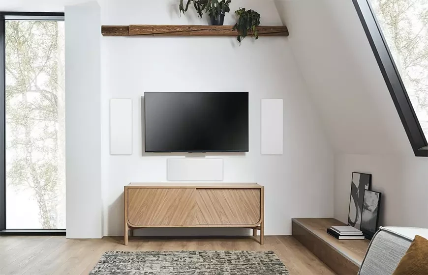 Canton Atelier – плоские колонки для настенного монтажа