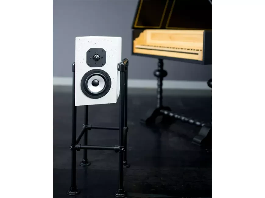 dB Module Model 2E – полочные колонки из бетона