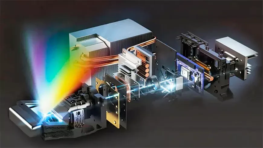 Ультракороткофокусный лазерный 4K-проектор Hisense PT1