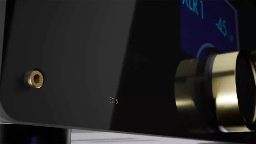 Балансный предварительный усилитель Electrocompaniet EC 5