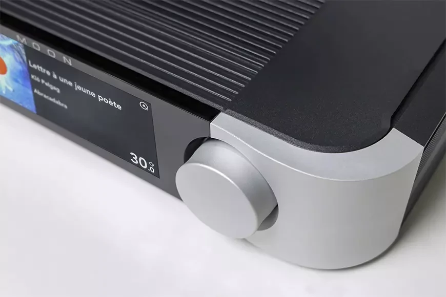 Сетевой интегральный усилитель MOON 371