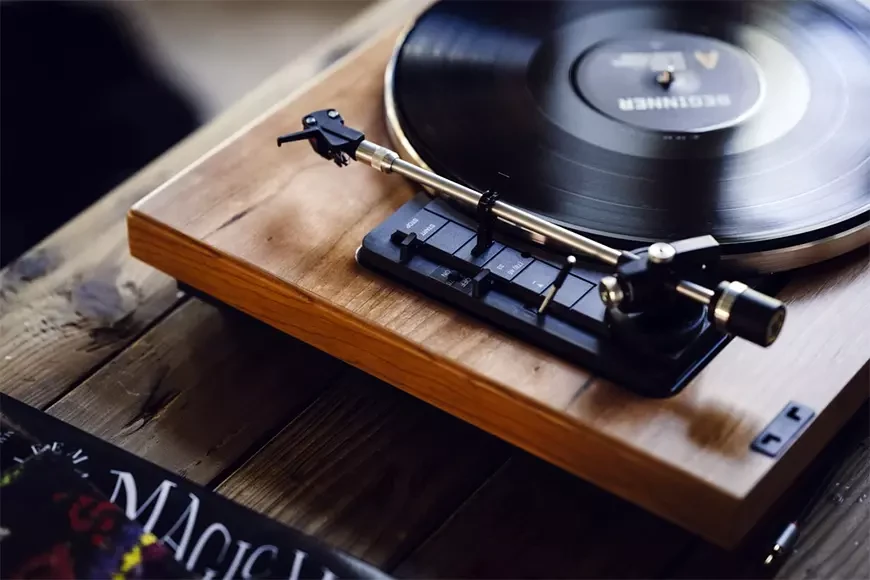 Автоматический проигрыватель виниловых пластинок Rekkord Audio F400