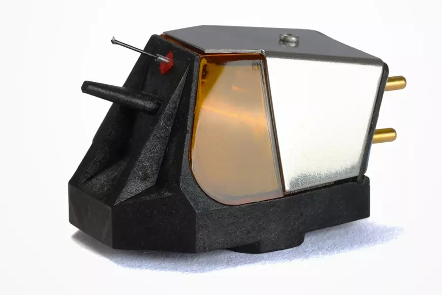 Головка звукоснимателя с подвижным магнитом Rega Nd9